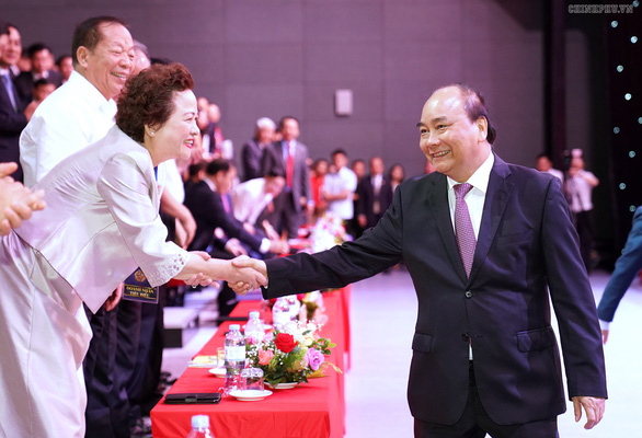 Thủ tướng và các doanh nhân, ảnh Chinhphu.vn 