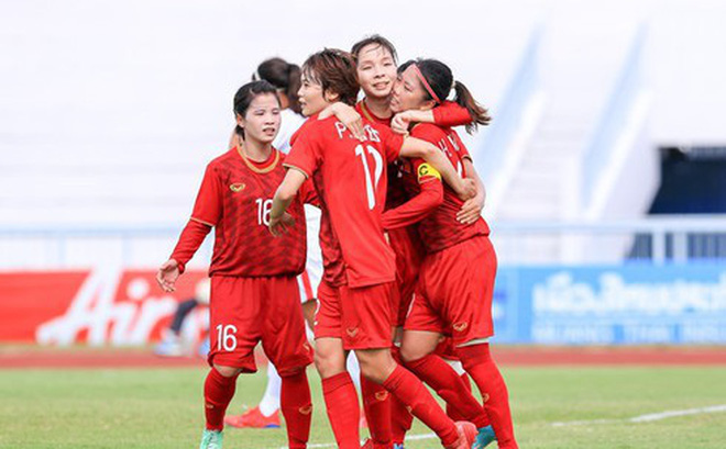 Bóng đá nữ Việt Nam được tài trợ 100 tỷ đồng