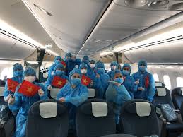 Chống lây nhiễm trên máy bay chở 120 người nhiễm nCoV bằng cách nào?