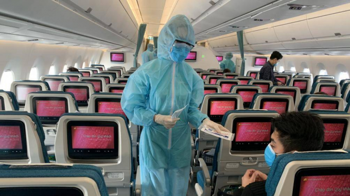 Vì sao bệnh nhân Covid-19 tiếp viên hàng không Vietnam Airlines chỉ cách ly tập trung 4 ngày? 