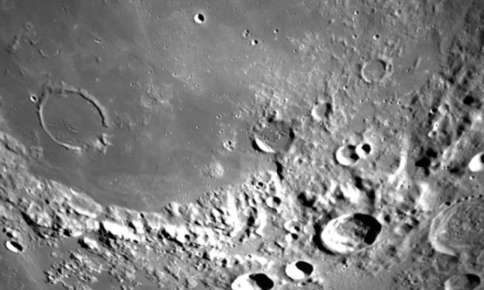 Hình ảnh bề mặt Mặt Trăng do tàu Chandrayaan 3 chụp lại. Ảnh: ISRO