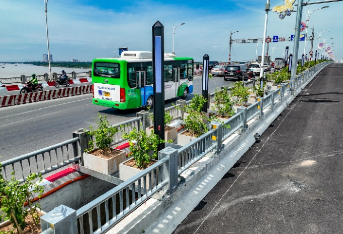 Cầu Vĩnh Tuy 2 đã hoàn thiện 99%