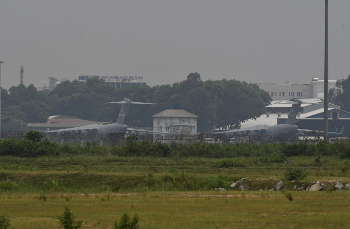 Hai vận tải cơ C-17 vừa đáp xuống Nội Bài hôm nay 3/9.
