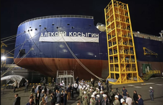 Những con tàu chở dầu và khí đốt như thế này đóng vai trò rất quan trọng với nước Nga. Ảnh: rg.ru