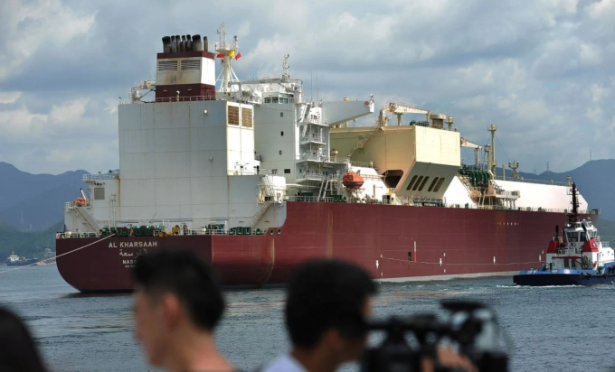 Một tàu chở khí tự nhiên hóa lỏng (LNG) từ Qatar đến Trung Quốc. Ảnh: Reuters