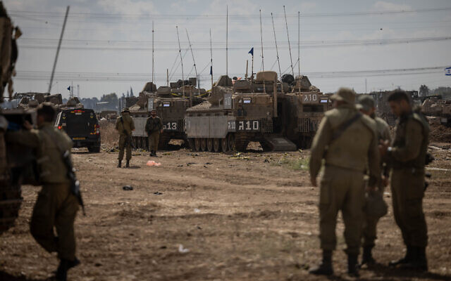 Binh sĩ Israel tại khu vực tập trung gần Dải Gaza 19/10/2023. Ảnh: Chaim Goldberg