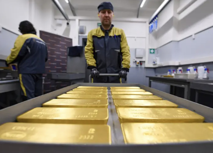 Mức dự trữ vàng của Nga đang đứng thứ 5 toàn cầu. Ảnh: Business Insider