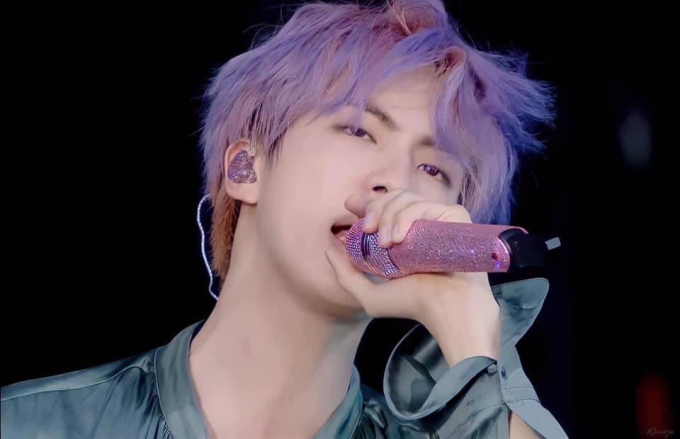 Chỉ có thể là Jin (BTS): Tự nhuộm tóc hỏng trước thềm concert vẫn tạo ra huyền thoại visual