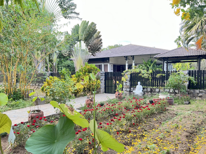 Nhà vườn có diện tích ''khủng'' của vợ chồng chị Hồng Lam 