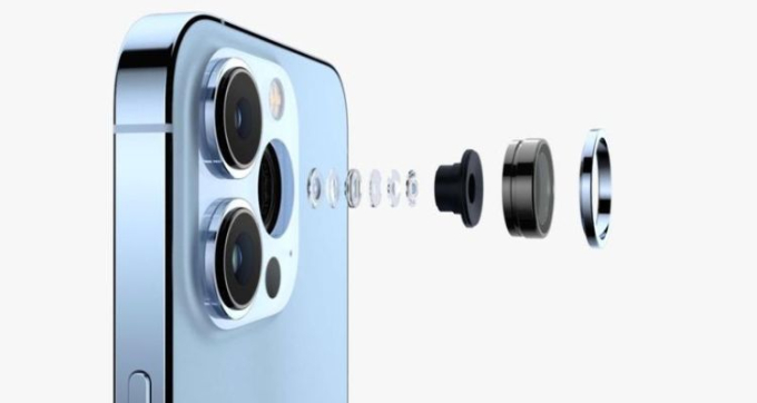 iPhone 15 Pro Max được cho là sở hữu ống kính tele tiềm vọng và có thể cạnh tranh với những chiếc smartphone siêu zoom hiện nay