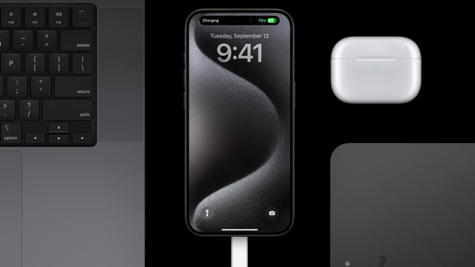 Pin trên iPhone 15 không được Apple công bố trong buổi ra mắt sản phẩm (Ảnh: GSMArena)