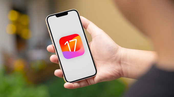 iOS 17 đánh dấu một bước tiến quan trọng trong việc cải thiện trải nghiệm người dùng trên các thiết bị iPhone tương thích.