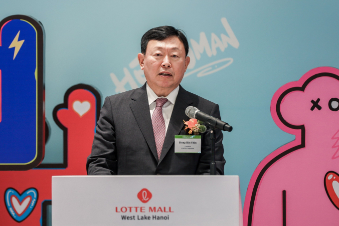   Chủ tịch tập đoàn Lotte Hàn Quốc Shin Dong-bin kỳ vọng tổ hợp thương mại Lotte Mall Tây Hồ (Hà Nội) sẽ trở thành một công trình biểu tượng tại Việt Nam, là nơi quảng bá văn hóa mua sắm Hàn Quốc đến người dân Việt Nam và du khách đến thăm Việt Nam  