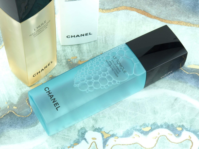 Nơi mua: Chanel - khoảng 1,2 triệu đồng 
