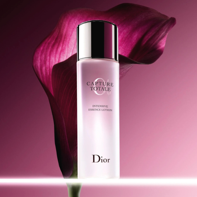 Nơi mua: Dior - 2,3 triệu đồng
