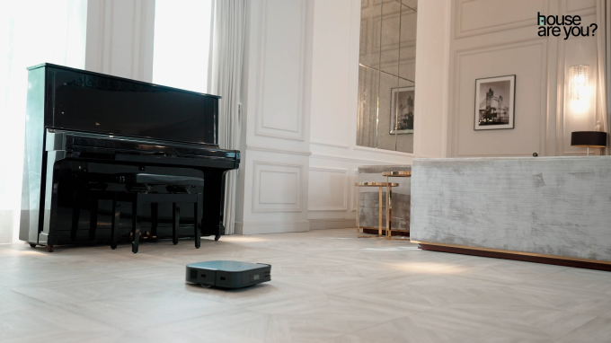 Chiếc piano cũng được coi là món đồ decor tô điểm cho ngôi nhà thêm ''nghệ''