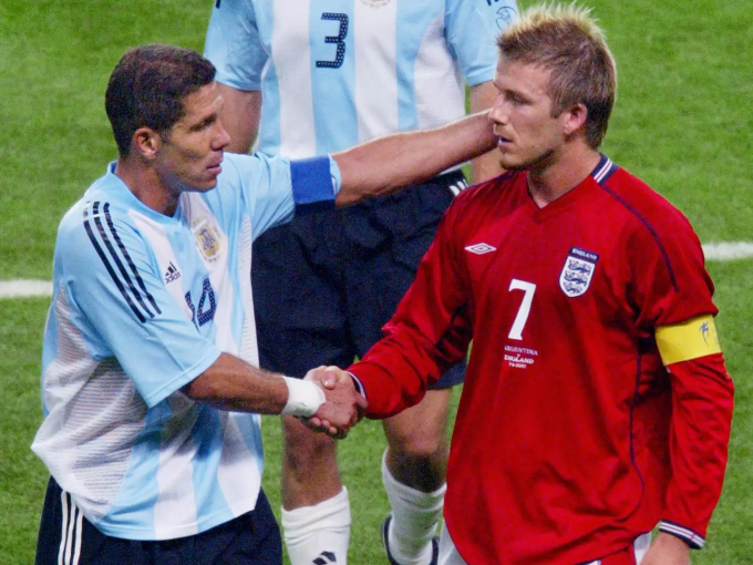 Sau nhiều năm, Beckham và Simeone giờ là những người bạn. Ảnh: Getty