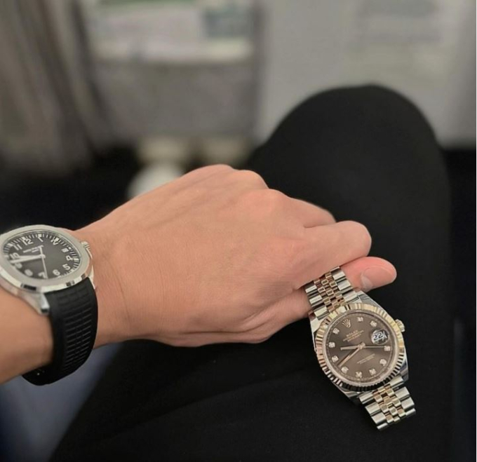 Hoàng Đức sở hữu 2 chiếc đồng hồ trị giá hơn 2,3 tỷ đồng