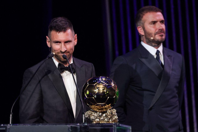 Siêu sao người Argentina nhận giải thưởng này từ cựu danh thủ David Beckham