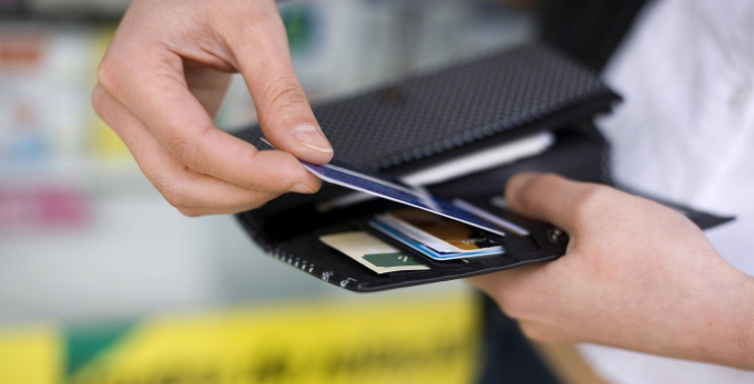 Người dùng được khuyến cáo thận trọng khi cài đặt ứng dụng lên điện thoại kẻo bị lừa đảo đánh cắp tiền trong tài khoản.
