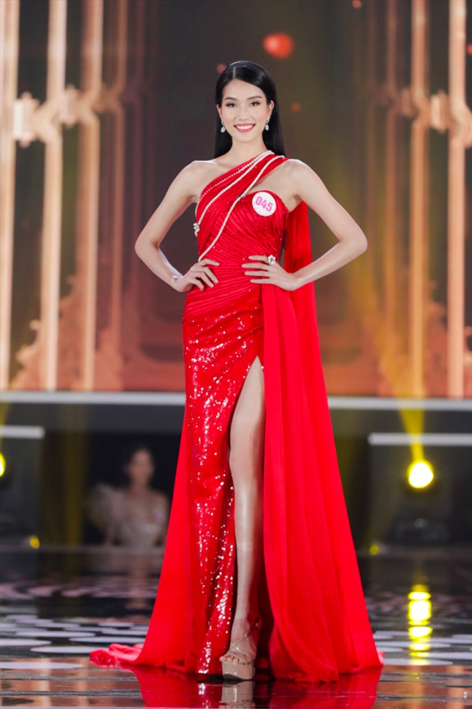 Phạm Ngọc Phương Anh (SN 1998, TPHCM) là Á hậu 1 Hoa hậu Việt Nam 2020