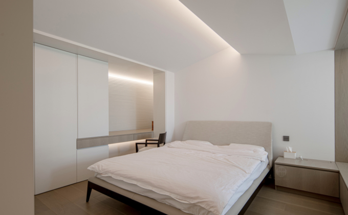 Phòng ngủ có diện tích nhỏ hơn rất nhiều so với các không gian còn lại.                       