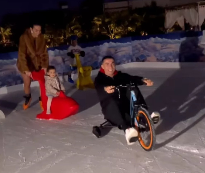 Ronaldo happily cycled on his home ice skating rink