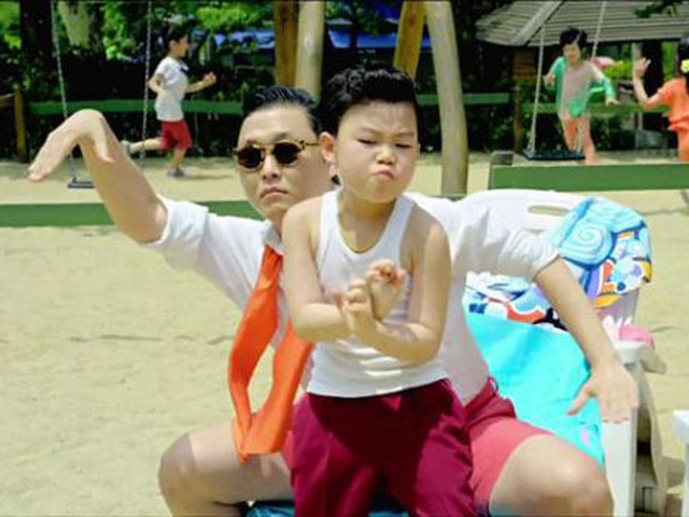 Hwang Min Woo trong MV Gangnam Style