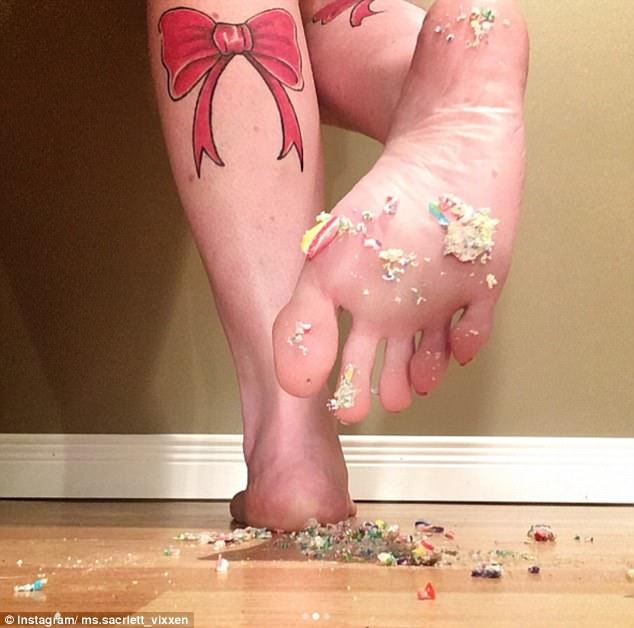 Chân của Jessica Gould