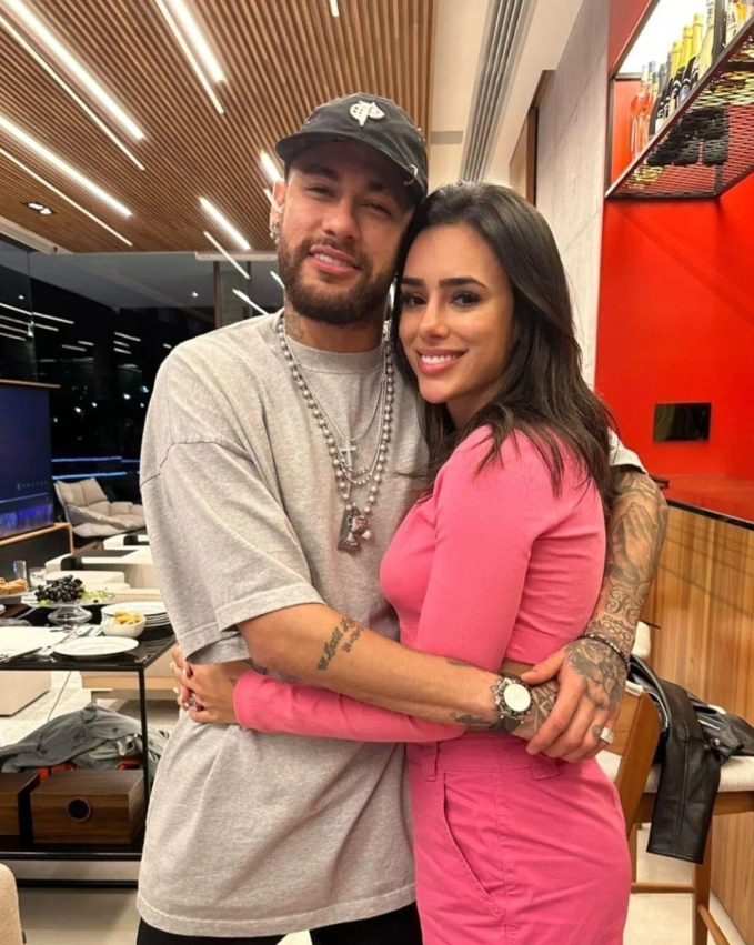 Bruna và Neymar thời còn mặn nồng