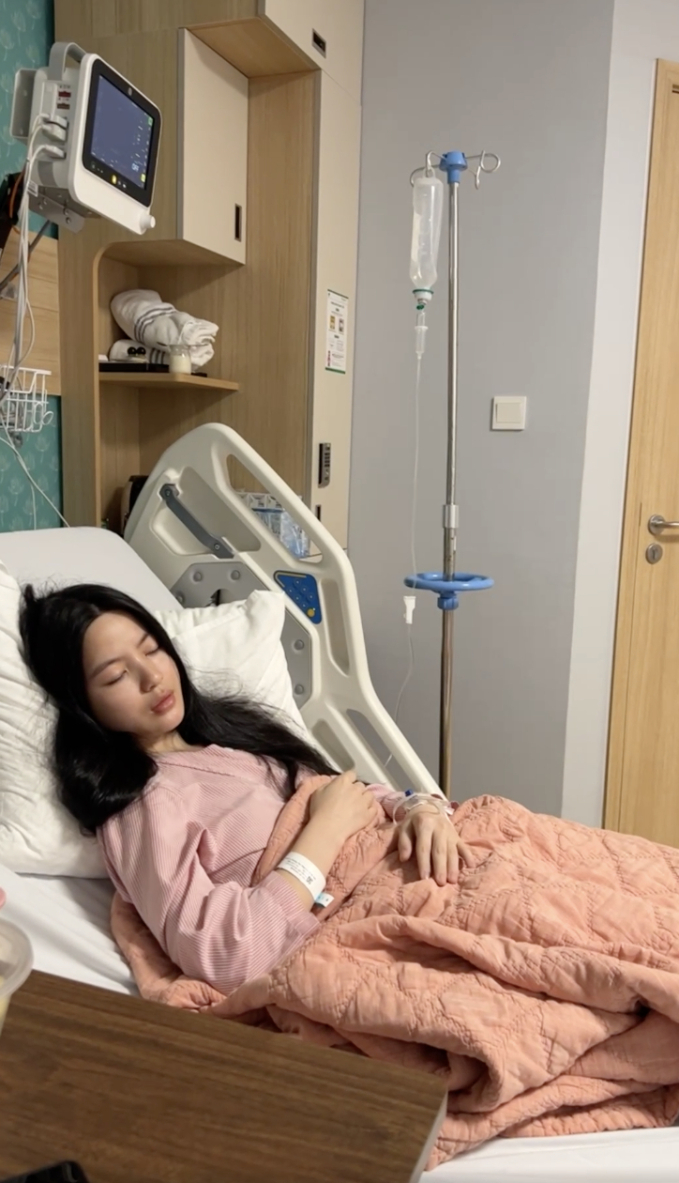 Chu Thanh Huyền nhập viện vì stress nặng