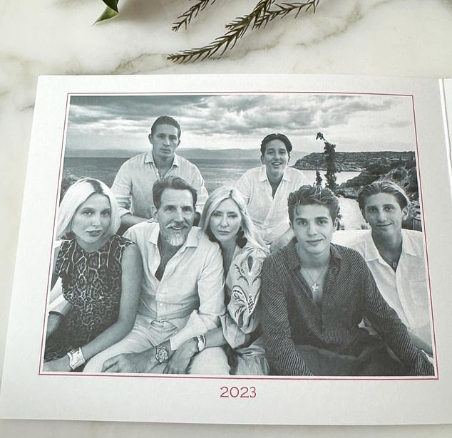 Bức ảnh chụp gia đình của Thái tử Pavlos và Vương phi Marie-Chantal