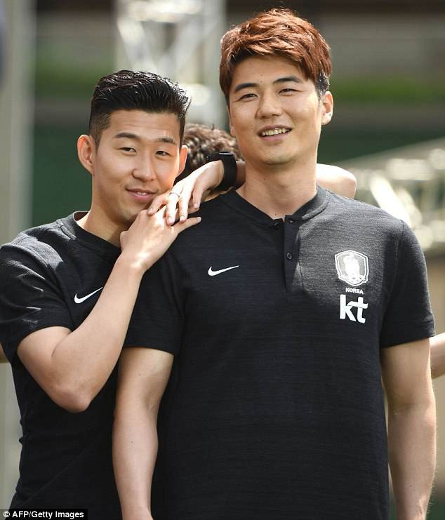 Son Heung-min và Ki Sung-yueng có mối quan hệ đồng đội thân thiết