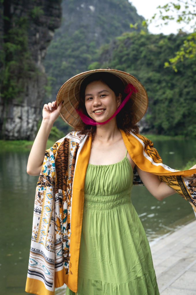 Thu Nguyệt đang làm việc tại TP.HCM, cô chọn mua vé máy bay sớm trước 2 tháng để về ăn Tết ở quê nhà Đà Nẵng