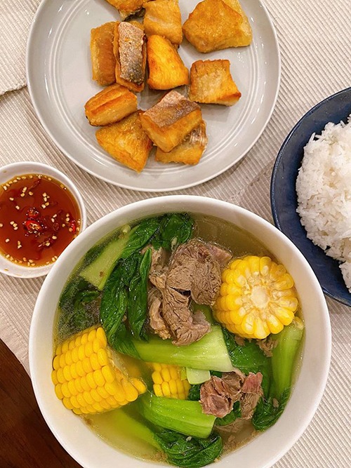 Tự làm món ăn Philippines cho chồng trong thời điểm giãn cách xã hội