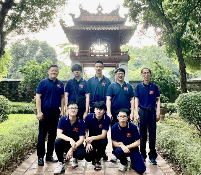 Đội tuyển Việt Nam tham gia Kỳ thi Olympic Toán học quốc tế năm 2023