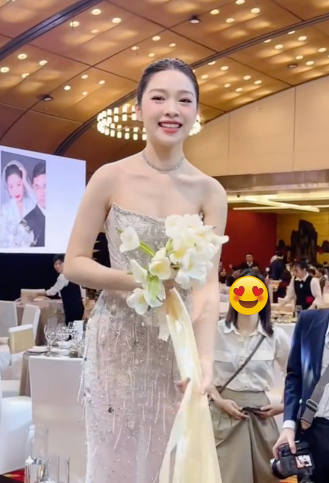Cô dâu xinh đẹp Hạnh Quyên chính là cô gái từng được cầu hôn bằng 200 flycam 