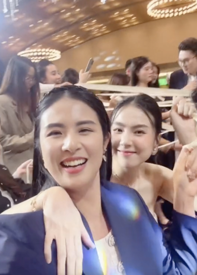 Hoa hậu Ngọc Hân và MC Mai Ngọc cùng nhau đi dự đám cưới