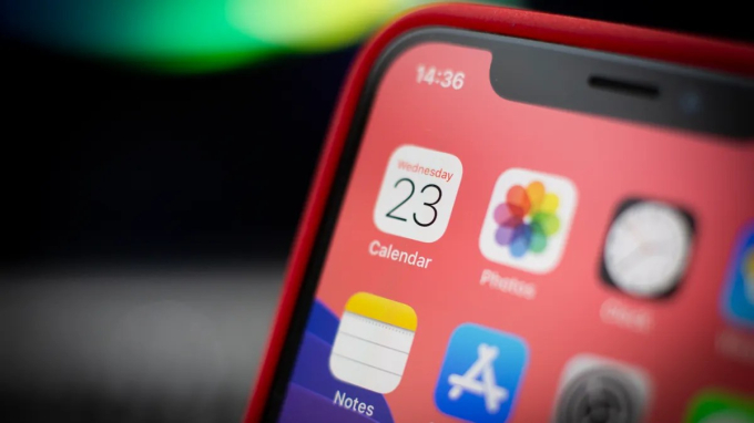 Nhiều người dùng iPhone có thói quen xóa ảnh, video khi điện thoại báo dung lượng đầy