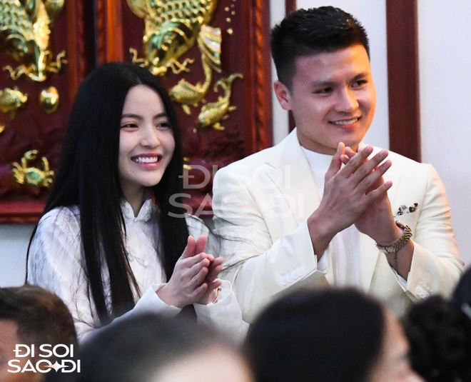 Chu Thanh Huyền và Quang Hải trong lễ dạm ngõ