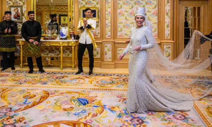 Gây sốt với hôn lễ phủ vàng kéo dài 9 ngày xa hoa nhất châu Á, cuộc sống của công chúa Brunei giờ ra sao?