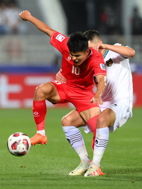 Ngay từ đầu trận đấu đội tuyển Indonesia đã chủ động dâng cao đội hình, đá phủ đầu đội tuyển Việt Nam