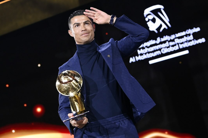 Ronaldo giành được 3 giải thưởng ở Globe Soccer Awards. Ảnh: IG