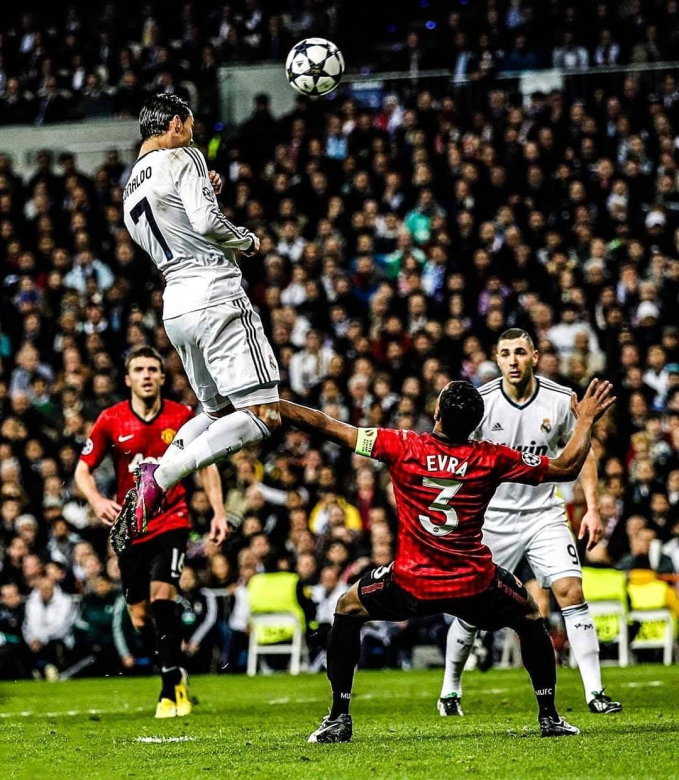 Tình huống bật cao 2m93 của Ronaldo