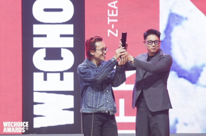 Tập thể Gen Z nổi bật nhất năm qua tại hạng mục Z team Nhóm Gen Z Tài năng tại WeChoice Awards gọi tên ANTIANTIART (A.A.A) 