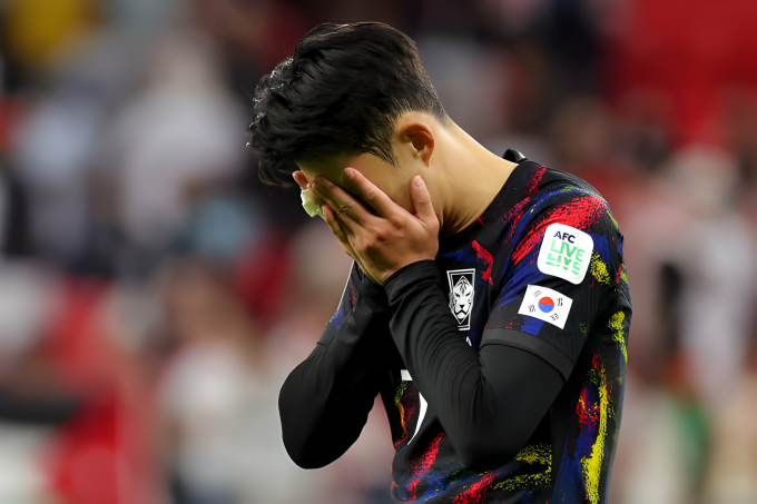 Đội trưởng tuyển Hàn Quốc không giấu được sự thất vọng