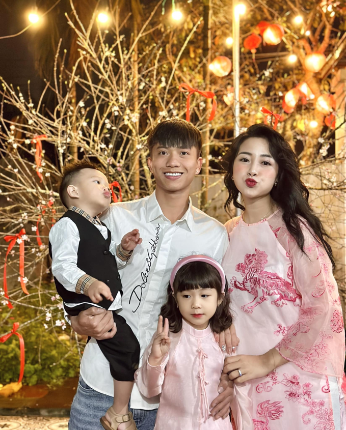 Gia đình Phan Văn Đức - Võ Nhật Linh 