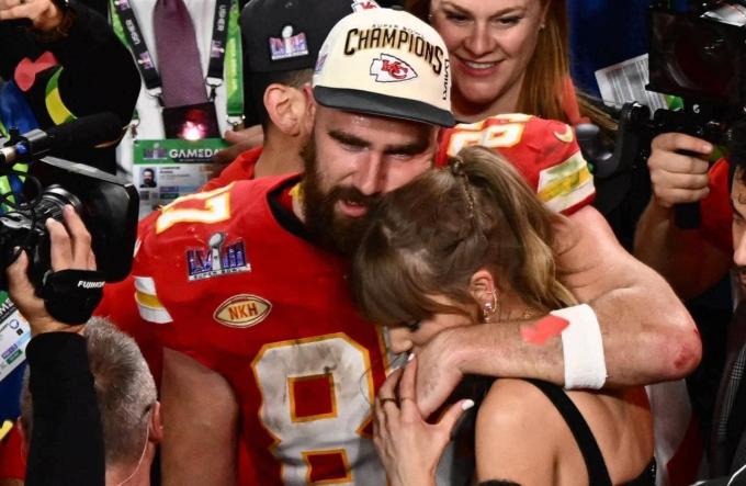 Taylor Swift không giấu được xúc động khi bạn trai vô địch Super Bowl