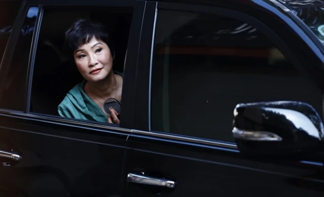 Diễn viên Hồng Đào thủ vai mẹ Dương (Tuấn Trần thủ vai) trong phim Mai
