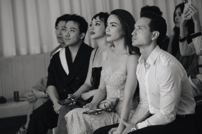 Hồ Ngọc Hà xuất hiện với bộ váy gợi cảm, sexy tại sự kiện công chiếu BST Gucci Ancora Xuân Hè 2024